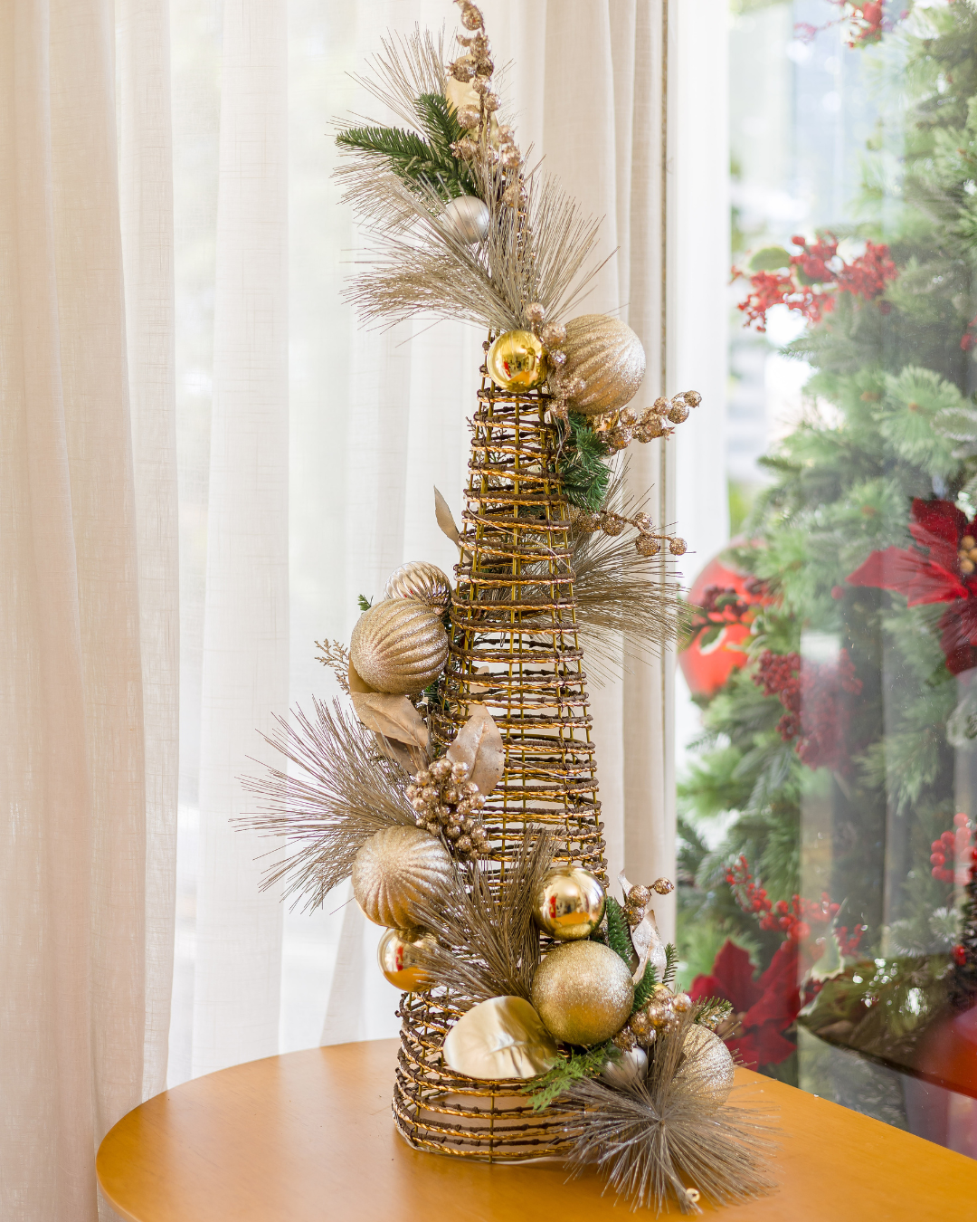 Árvore  de Natal Cone Golden Glow c/ LED – 80cm